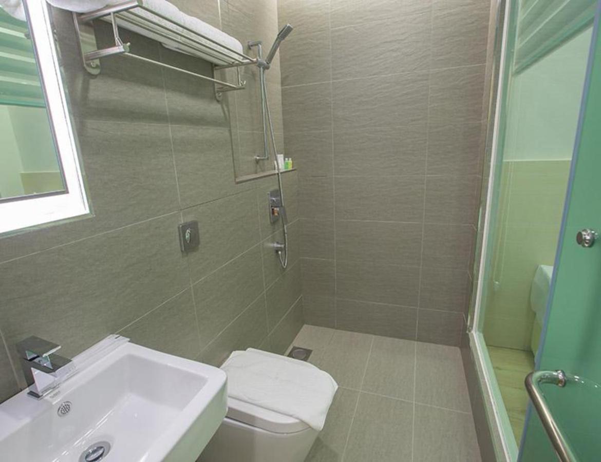 Minimalist Hotel Johor Bahru Exterior photo